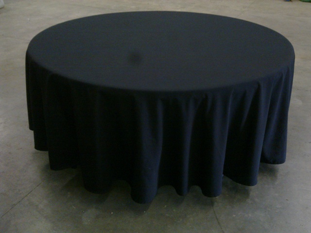 1.65-Round-with-Black-Table-Lay